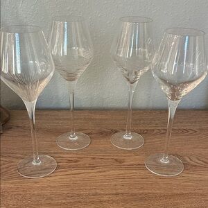 Mikasa Elegant Etched Clear Stem Wine Glass  Set of 4 - multi design - Crystal